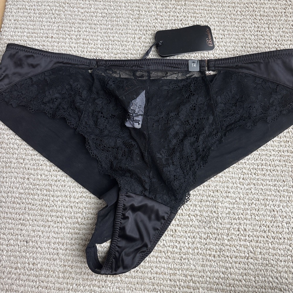 City Chic Boudoir Ladies Plus Alina Thong BLK 14/XS Lace NWT